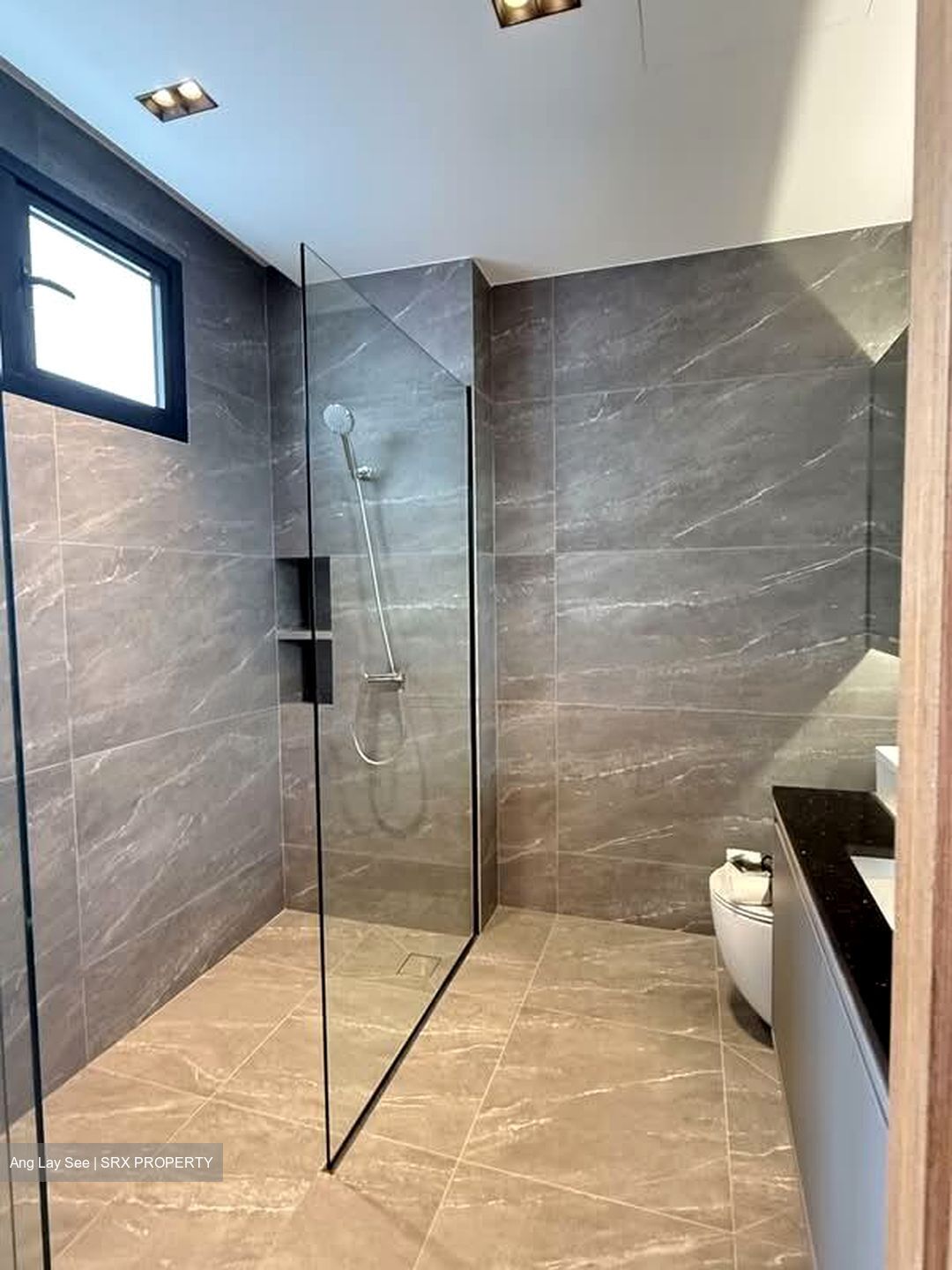Sembawang Straits Estate (D27), Terrace #587663441